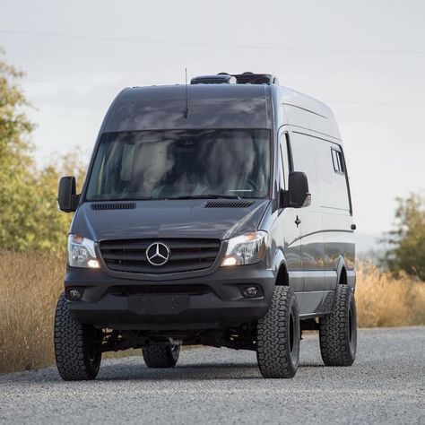 Epic Best 15 Mercedes Sprinter Hacks, Remodel and Conversion Ideas https://www.camperlife.co/2019/05/14/best-15-mercedes-sprinter-hacks-remodel-and-conversion-ideas/ A bulkhead provides safety along with organization. Each bulkhead is made for a specific vehicle, ensuring the proper fit. Sprinter Van Exterior, Mercedes Benz Van, Van Exterior, Mercedes Sprinter 4x4, Sprinter Rv, Ducato Camper, Accessoires 4x4, 4x4 Camper Van, Mercedes Sprinter Van