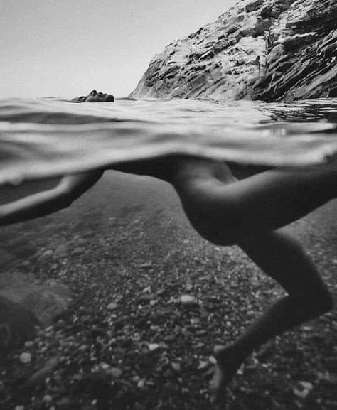 Swimming In The Ocean, Beach Photoshoot, Underwater Photography, In The Ocean, Photography Inspo, Black And White Photography, Photo Inspiration, The Ocean, Photography Inspiration