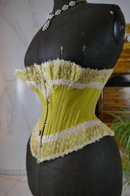 1880s Corset, 1890s Corset, Victorian Lingerie, Edwardian Corsets, Style Corset, Victorian Corset, Antique Hats, Victorian Clothing, Antique Dress