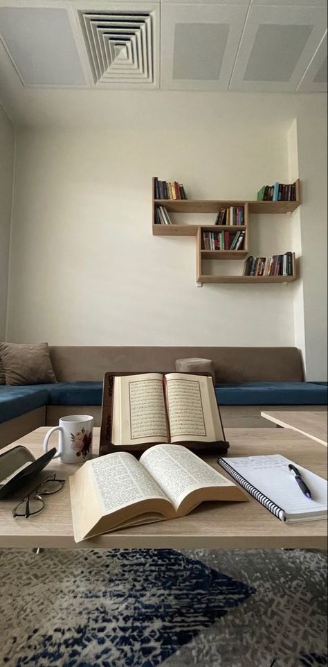 Muslim Prayer Room Ideas, Islamic Library, Prayer Room Ideas, Stile Hijab, Dekorasi Kamar Tidur, Love In Islam, Muslim Lifestyle, Prayer Room, Study Motivation Inspiration