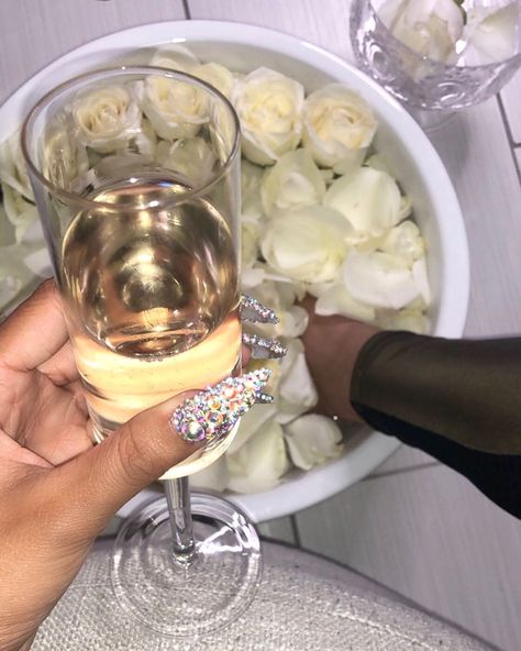 JYOTI MATHAROO on Instagram: “[ Champagne Pedicure at @THACHAMPAGNEBOUTIQUE ] 🍾👣” Champagne Pedicure, Pedicure Aesthetic, Luxury Pedicure, Salon Goals, Massage Pictures, Kash Doll, Love Me Harder, Fantasy Life, Foot Spa