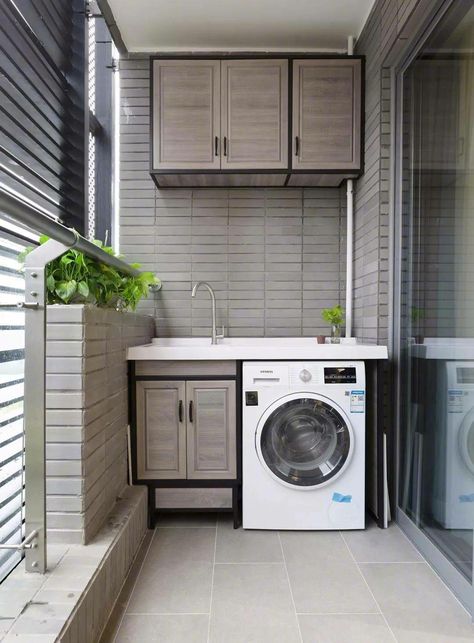 Outdoor Laundry Room Ideas Small Spaces, Outdoor Laundry Rooms, Interior Design Kitchen Contemporary, Laundry Room Ideas Small Space, Balcony Ideas Indian, Stylish Laundry Room, Utility Cupboard, Small Balcony Design, Interior Design Your Home