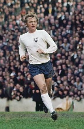 Bobby Moore England 1970 English National Team, English Football Teams, England Football Players, Bobby Moore, West Ham United Fc, England Football Team, England Players, British Home, Football Legends