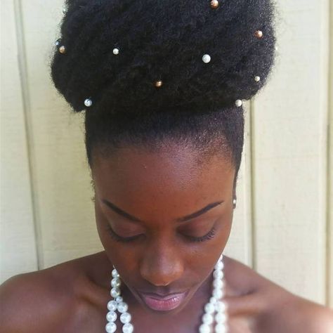 Black Bridal Updo, Afro Hair Jewelry, Natural Hair Jewelry, Black Hair Afro, Hair Jewelry For Braids, Natural Hair Care Routine, Natural Hair Accessories, Ancient Africa, Hair Line