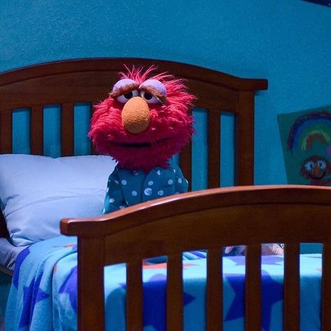 Rebellions Are Built On Hope, Elmo Memes, Elmo Wallpaper, Elmo And Friends, Elmo World, Time For Bed, Sesame Street Muppets, Fraggle Rock, 강아지 그림