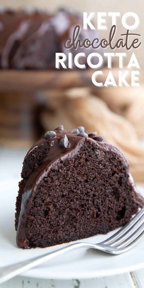 This keto chocolate ricotta cake can be kept on the counter for 3 days and in the fridge for a week. Be sure to cover it up and place plastic wrap against any cut surfaces to keep it from drying out. The cake can also be frozen for up to two months. #ketocake #lowcarbdesserts Keto Ricotta Cake, Chocolate Ricotta Cake, Chocolate Ricotta, Keto Quiche, Keto Chocolate Cake, Chocolate Bundt, Desserts Keto, Postre Keto, Ricotta Cake