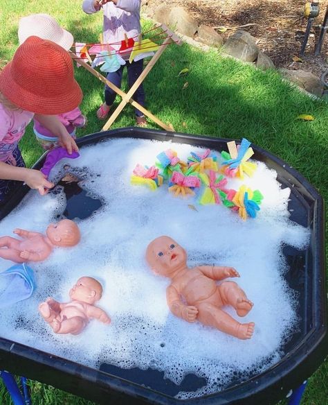 Messy Outdoor Fun, Outside Messy Play, Sensory Play Tray Ideas, Messy Play Outdoors, Outside Water Play, Nursery Activities Ideas, Water Messy Play, Outdoor Messy Play Ideas, Summer Nursery Activities