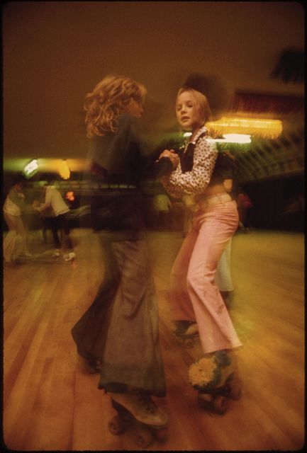 Youngsters Roller Skating at Izzy-Dorry's Roller Rink at New Ulm, Minnesota... by The U.S. National Archives, via Flickr Roller Skating Pictures, New Ulm Minnesota, Skating Pictures, Roller Skating Rink, Roller Rink, Roller Disco, Skate Party, Roller Girl, 70s Disco