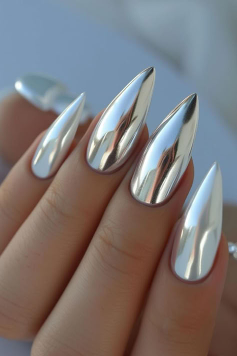 Mirror Chrome Details Nail Design For White Nails Winter White Chrome Nails, White Nails Chrome Tips, White Nails With Silver Chrome, Chrome And White Nails, Magic White Chrome Nails, Metalic White Nail, Platinum Nails, White With Blue Chrome Nails, Futuristic Nails