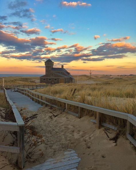 Race Point Beach, Best Vacations, Lonely Planet, Beautiful Destinations, Massachusetts, Monument Valley, Places To Visit, Natural Landmarks, Travel