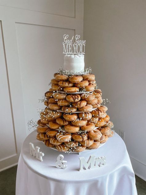 Donuts For A Wedding, Wedding Cake And Doughnut Display, Donut Cake For Wedding, Donut Cakes Wedding, Doughnut Wedding Cakes, Wedding Cakes With Donuts On Top, Doughnut Tier Cake, Doughnut Table Wedding, Donuts Wedding Cake