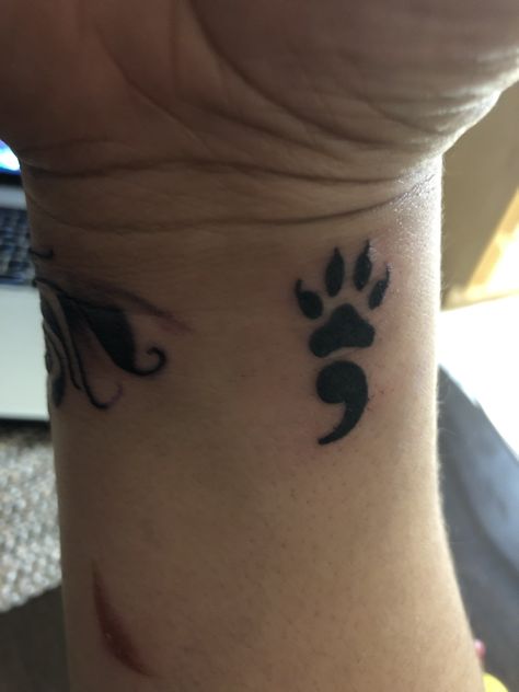 Semicolon with tiger paw print tattoo Tiger Paw Tattoo, Paw Print Tattoo Ideas, Paw Print Tattoos, Cat Paw Print Tattoo, Ankle Band Tattoo, Tiger Paws, Tiger Paw Print, Pawprint Tattoo, Dog Paw Tattoo