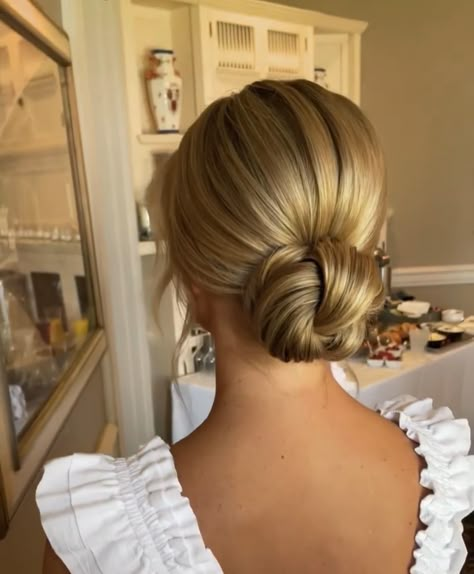 Bridal Makeup With Updo, Timeless Updos Classy, Bridal Shower Hair And Makeup, Sleek Low Bun Wedding Hair With Veil, Bridal Updo Brown Hair, Clean Bridal Bun, Cochlear Implant Hairstyles, Veil Low Bun, Sofia Richie Wedding Hair