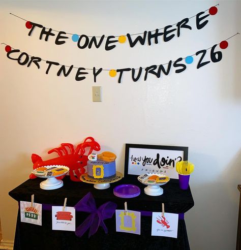 F.r.i.e.n.d.s Themed Party, Friends Tv Show Themed Party, Tv Show Themed Party, Friends Theme Birthday Party, Taylor Birthday Party, 30 Bday Ideas, Friends Birthday Ideas, Joey Friends, Friends Birthday Party