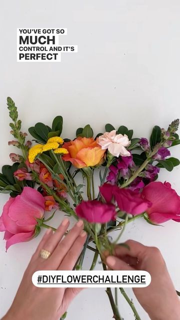 DIY WEDDING FLOWERS on Instagram: "Announcing October’s #diyflowerchallenge 🌸Lay Down Bouquet Technique 🌸 here’s what I want to see: 1. Clean stems at the point of intersection 2. The final product with the flowers adjusted and slightly rounded so it does not have a fan shape. 🌸 Here’s how you win $1k in free flowers for your wedding: - film yourself creating the bouquet - post the video on the social media channel of your choice and then submit a link on our DIY’er Flower Challenge page, Bouquet Technique, Diy Bridesmaid Bouquet, Silk Flower Bridal Bouquet, Round Bouquet, Hand Tied Bouquet, Diy Wedding Bouquet, Wildflower Bouquet, Diy Wedding Flowers, Diy Bouquet