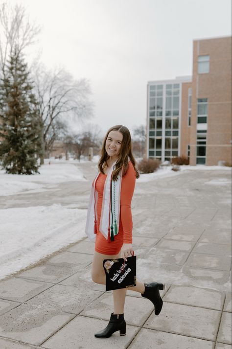 Winter Graduation Photos, Graduation Dress Outfit Ideas, Winter Graduation Pictures, Graduation Dress Outfit, College Graduation Picture Ideas, Graduation Picture Ideas, Winter Graduation, College Grad Pictures, Grad Picture Ideas