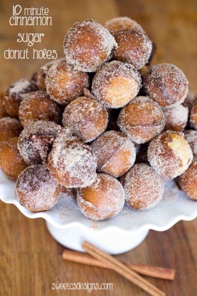 Baked Donut Holes, Cinnamon Sugar Donut Holes, Baked Donut, Cake Pop Maker, Dessert Oreo, Cinnamon Sugar Donuts, Sugar Donut, Donut Holes, Baked Donuts