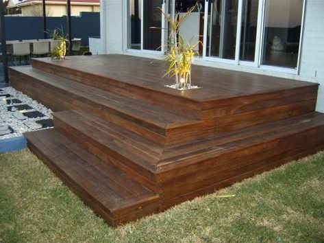 Deck Ideas New Zealand, Modern Landscape Design Front Yard, Small Backyard Decks, Outdoor Deck Decorating, Easy Deck, Deck Design Ideas, Patio Stairs, Patio Remodel, Screened Porch Designs