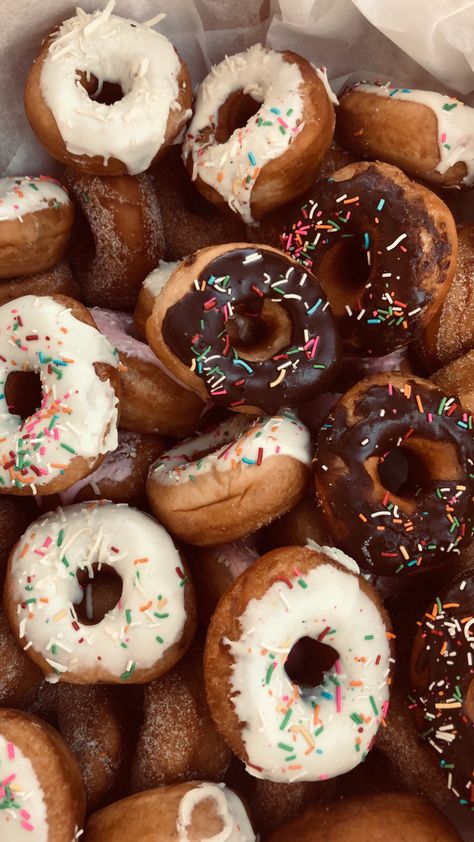 Donas de chocolate negro y blanco Donas Aesthetic