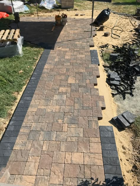 Natural Pavers Walkway, Black Brick Pavers, Dark Pavers, Front Yard Walkway Ideas, Yard Walkway Ideas, Stamping Concrete, Paver Walkway Diy, Concrete Pavers Walkway, Front Yard Walkway