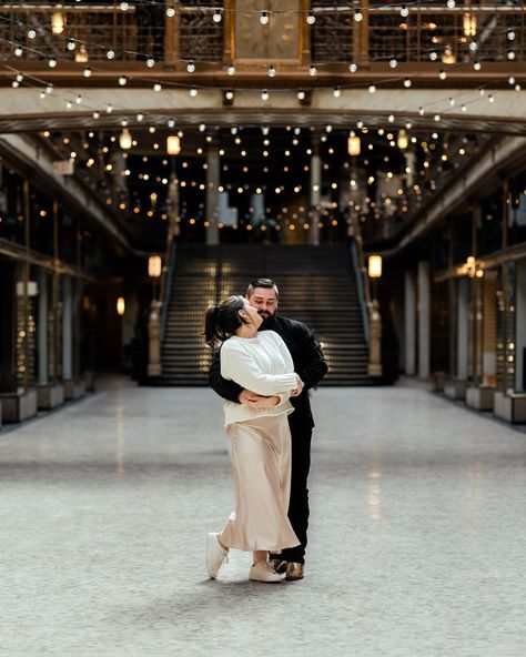 When we think of the things that make Cleveland iconic... The Arcade is absolutely on that list 🔥 Engagement Photos Cleveland, Cleveland Engagement Photos, Cleveland Arcade, Reference Couple, Pose Portrait, Couples Portrait, Couple Poses Reference, Aesthetic Couple, Couples Portraits