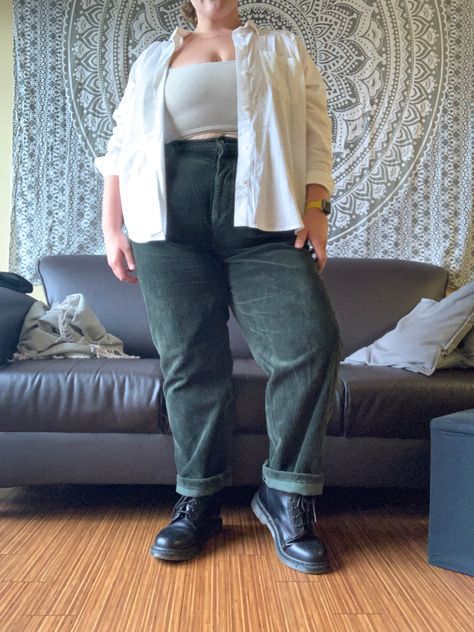 Corduroy Pants Plus Size, Plus Size Courdoroy Pants, Plus Size Green Pants Outfit, Corduroy Pants Outfit Plus Size, Tomboy Femme Style Outfits Plus Size, Gender Neutral Outfits Plus Size, Plus Size Queer Outfit, Doc Martens Plus Size, Plus Size Enby Fashion