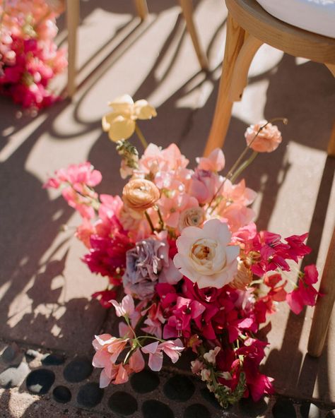 Floral details from Amanda and Jake’s colorful citrus and bougainvillea wedding🩷✨ I’ve always dreamed of designing ceremony flowers with lush bougainvillea in place of greenery. Adorning their aisle with blooming meadows that would also transition to their reception table centerpieces was boug-i-ful Bringing their vibrant wedding vision to life with @kmarieweddings was a blast! Bougainvillea Bouquet, Bougainvillea Wedding, Reception Table Centerpieces, Vibrant Wedding, Wedding Vision, Socal Wedding, Ceremony Flowers, Arizona Wedding, Wedding Flower Arrangements