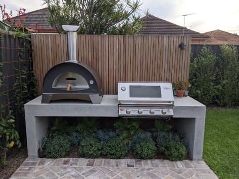 Pizza Ovens R Us on Instagram: “Alfa Ciao wood fire oven. Italian Made quality. Perfect outdoor kitchen bench top size. Pizzas in 2 mins, roasts, meats, veggies, seafood…” Grill And Pizza Oven Outdoor Kitchens, Outdoor Bbq Kitchen With Pizza Oven, Garden Kitchen Pizza Oven, Bbq With Pizza Oven, Built In Bbq And Pizza Oven, Outdoor Pizza Oven Area, Alfresco Pizza Oven, Pizza Oven Outside, Manly House