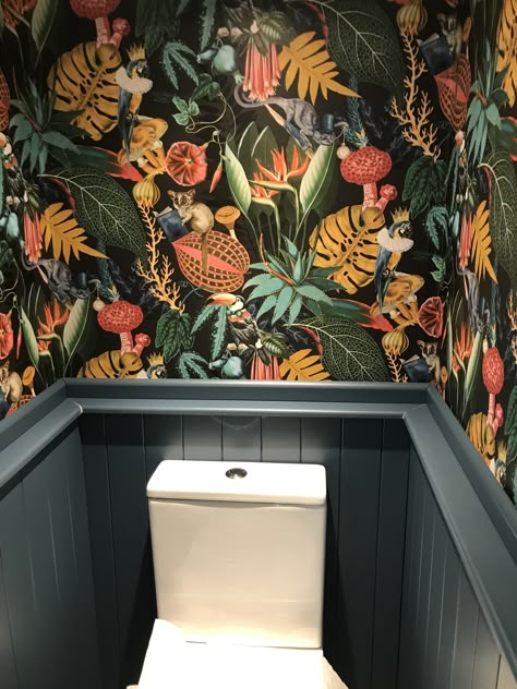 Jungle Theme Downstairs Toilet, Maximalist Toilet Room, Jungle Toilet Design, Maximalist Downstairs Toilet, Quirky Cloakroom Toilet Ideas, Maximalist Toilet, Colourful Toilet Room, Wallpaper Cloakroom Toilet, Quirky Downstairs Toilet