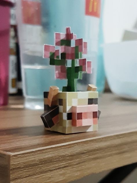 Cow Flower Pot, Minecraft Plants, Minecraft Printables, Diy Minecraft, Papercraft Templates, Minecraft Crafts, Plant Aesthetic, Flower Crafts, Flower Pot