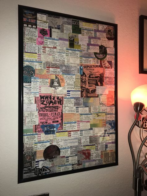 Memory Wall Ideas Room Decor, Memory Display Ideas, Concert Ticket Display Ideas, Memorbillia Display Ideas, Memory Wall Bedroom, Concert Memory Ideas, Sticker Collage Display, Concert Memorabilia Display, Sticker Display Ideas Wall Art