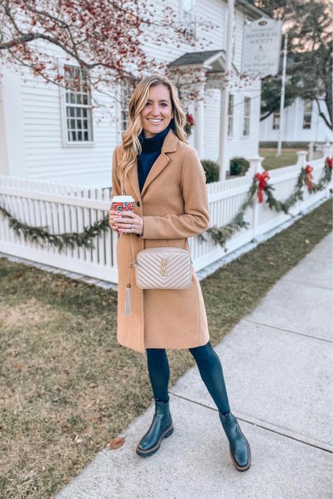 Laguna Boot Outfit, Sam Edelman Chelsea Boot Outfit, Sam Edelman Laguna Chelsea Boot Outfit, Sam Edelman Boots Outfit, Lug Boots Outfit, Sam Edelman Laguna Chelsea Boot, Chelsea Boot Outfit, Ankle Boots With Leggings, Neutral Winter Outfit