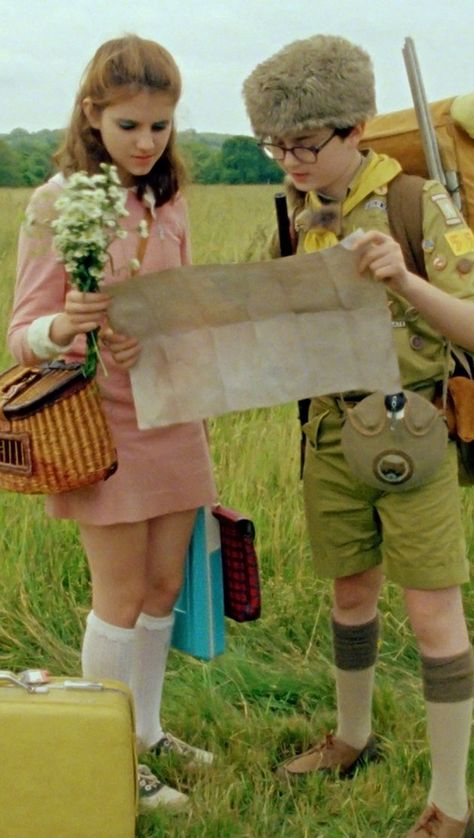 Suzy Moonrise Kingdom, Moonrise Kingdom Costume, Kara Hayward, Wes Anderson Movies, Wes Anderson Films, Moonrise Kingdom, Summer Movie, Halloween Inspo, The Best Films