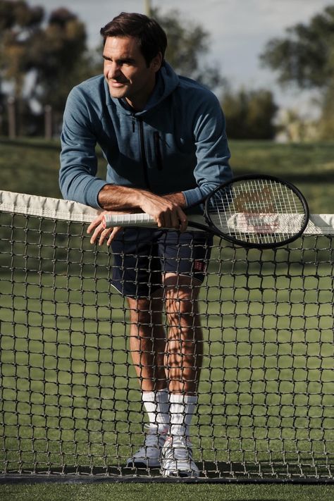 Tennis Senior Pictures, Tennis Court Photoshoot, Tennis Wallpaper, Tennis Photoshoot, Tennis Lifestyle, Senior Photos Boys, Tennis Photography, Tennis Pictures, Tennis Photos