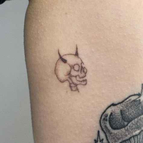 Small Skull Tattoo Ideas, Small Devil Tattoo, Little Devil Tattoo, Angel And Devil Tattoo, Tattoo Devil, Small Skull Tattoo, Devil Angel, Devil Tattoo, Stick N Poke Tattoo