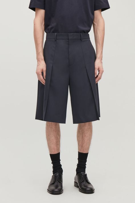 Mens pleated trousers