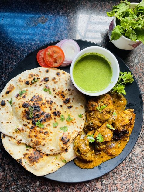 Chicken Tandoori Masala, Naan Chicken, Butter Naan, Chicken Tandoori, Restaurant Style Recipes, Tandoori Masala, Quick Easy Snacks, South Indian Food, Interesting Food