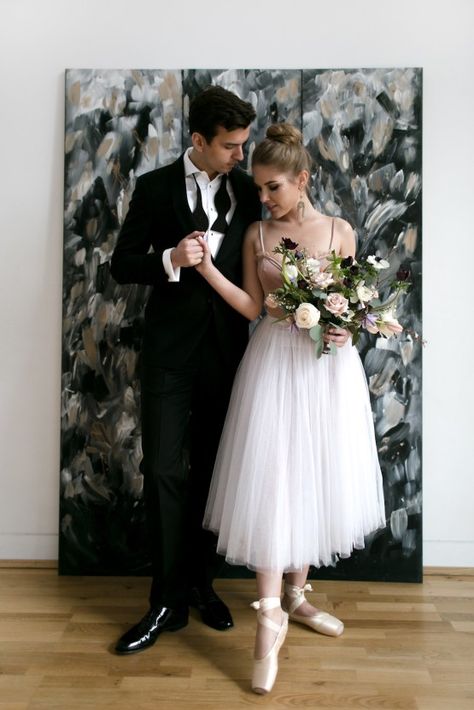 Celestial Ballerina Meets Art Gallery Wedding Inspiration | Alleksana Photography | Tulle ballerina wedding dress Ballet Wedding Dress, Art Gallery Space, Wedding Ballerina, Ballerina Bride, Ballerina Wedding Dress, Wedding Reception Tablescapes, 2000s Barbie, Ballet Wedding, Ballerina Wedding