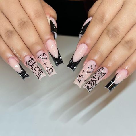 Gangsta Nails Acrylic, Nails For Karol G Concert, Oldie Acrylic Nails, Nail Designs Chicana, 1996 Nail Design, Gangsta Nails Designs, Anuel Aa Nails Design, Bichota Nails Karol G, Chicana Nails Designs