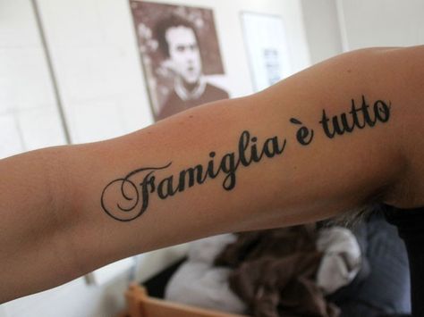 Black ink "family is everything" tattoo Italian Quote Tattoos, 30 Tattoo, Italian Tattoos, Phrase Tattoos, Italian Phrases, Inspiration Tattoo, Italian Flag, Italian Quotes, Family Is Everything