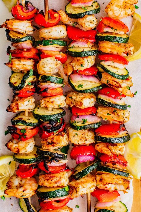 Shrimp Kebobs, Grilled Shrimp Kabobs, Shrimp Skewer Recipes, Grilled Kabob Recipes, 4th Of July Recipes, Veggie Kabobs, Shrimp Kabobs, Grilled Shrimp Skewers, Grilling Kabobs