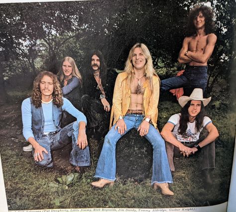 Southern rock band Black Oak Arkansas, 1976 photo shoot : r/OldSchoolCool Jim Dandy, Journey Band, Southern Rock, 1970s Fashion, Back In The Day, Rock Band, Dandy, Arkansas, Rock N Roll