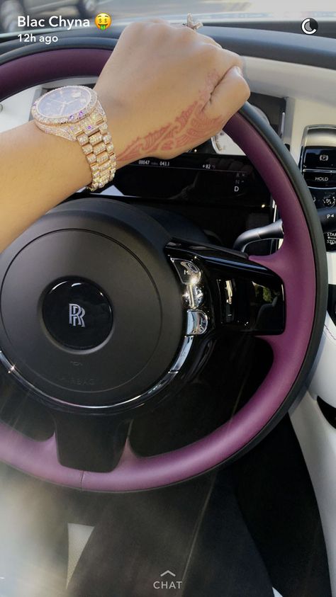 Blac Chyna, Snapchat, Rolls Royce Cars Inside, Millionaire Lifestyle Luxury, Luxury Cars Audi, Push Present, Inside Car, Wealthy Lifestyle, Luxury Lifestyle Fashion, Blac Chyna, Luxury Car Interior