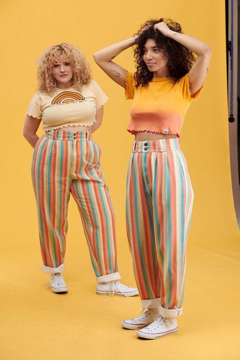 Earthy Rainbow, Lucy Yak, Lesbian Fashion, Comfy Clothing, 70s Outfits, Queer Fashion, Quirky Fashion, Colourful Outfits, 70s Fashion