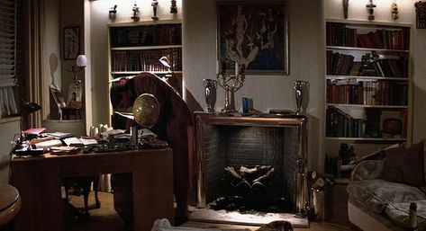 Movie Apartments, Indiana Jones Books, Indiana Jones Room, Adventure Room, Henry Jones, Lost Ark, Prop Design, Design Guide, Indiana Jones