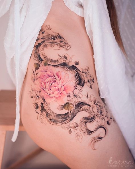 Dragon Tattoo Leg, Dragon Thigh Tattoo, Side Hip Tattoos, Hip Tattoo Designs, Flower Thigh Tattoos, Hip Thigh Tattoos, Dragon Tattoo For Women, Hip Tattoos Women, Tatuaje A Color