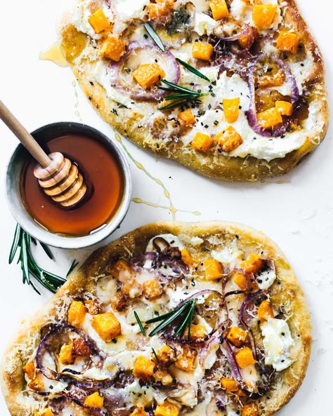 Cheater (so easy!) Butternut Squash & Ricotta Pizza Recipe Butternut Squash Flatbread Pizza, Butternut Pizza, Butternut Squash Pizza Recipe, Chris Morocco, Squash Flatbread, Butternut Squash Flatbread, Fall Pizza Recipes, Butternut Squash Ricotta, September Food