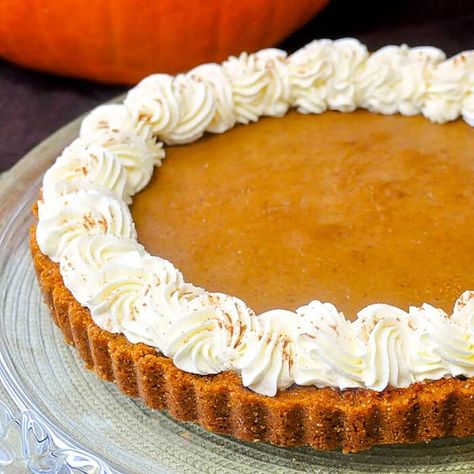 Bailey's Irish Cream Pumpkin Tart. An alternative to Thanksgiving pumpkin pie with a buttery graham crumb crust, less of the heavy filling and topped off with an Irish Cream infused whipped cream. Holiday Baking Thanksgiving, Baileys Irish Cream Recipes, Pumpkin Tart, Irish Cream Recipe, Spiced Whipped Cream, Pumpkin Tarts, Thanksgiving Pumpkin Pie, Pumpkin Custard, Rock Recipes