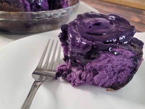 Ube Cinnamon Rolls Homemade, Ube Cinnamon Rolls, Ube Cinnamon Roll, Ube Cinnamon Roll Recipe, Ube Rolls, Filipino Thanksgiving, Ube Roll Cake Recipe, Filipino Pastries, Ube Roll