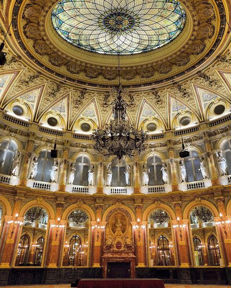 Paris Je t'aime on Instagram: “The impressive opera ballroom at the @icparislegrand hotel is what dreams are made of! 😍✨ . Stunning shot @reginesemaan #Parisjetaime…” Cathedral Library, Intercontinental Paris Le Grand, Paris Wedding Venue, Charles Garnier, Hotel Ballroom, Classical Interior, Intercontinental Hotel, Mosque Architecture, Wedding Venue Decorations